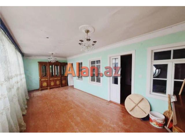 Buzovnada həyət evi satılır