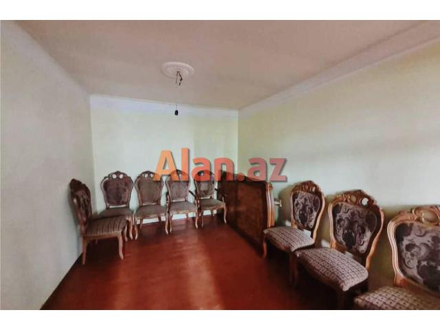 Buzovnada həyət evi satılır