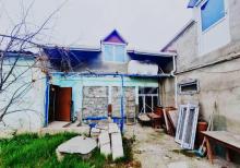 Buzovnada həyət evi satılır