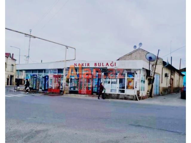 Buzovnada həyət evi satılır