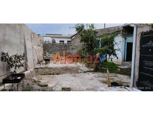 Buzovnada həyət evi satılır