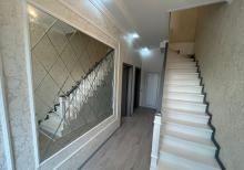 2 mərtəbə  4_otaqlı  satılır