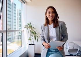 Ofis menecer tələb olunur