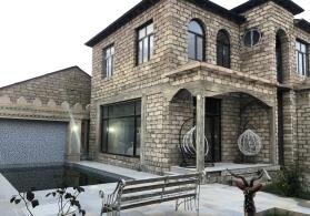 Buzovna-Maştağa yolunda həyət evi satılır