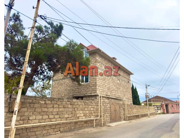 Buzovnada həyət evi satılır