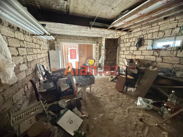 Buzovnada həyət evi satılır