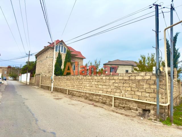 Buzovnada həyət evi satılır