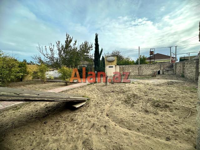 Buzovnada həyət evi satılır