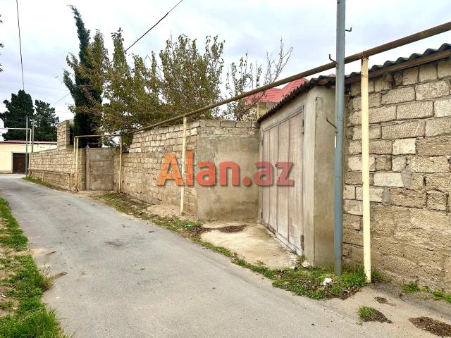 Buzovnada həyət evi satılır