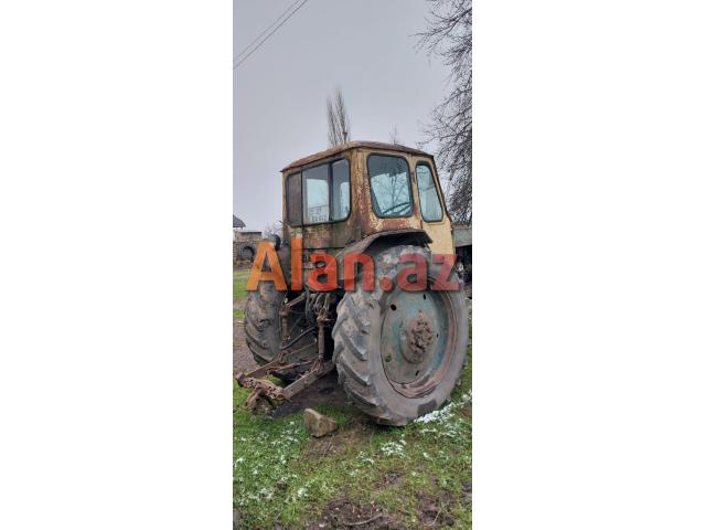 Tecili traktir satilir endirimde olacaq