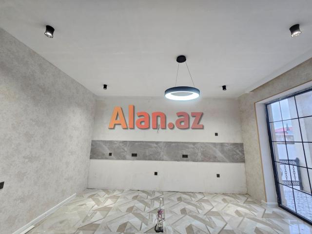 Şüvəlanda bağ evi satılır