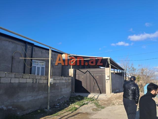 Kredit ilə Binəqədidə 3 otaqlı həyət evi