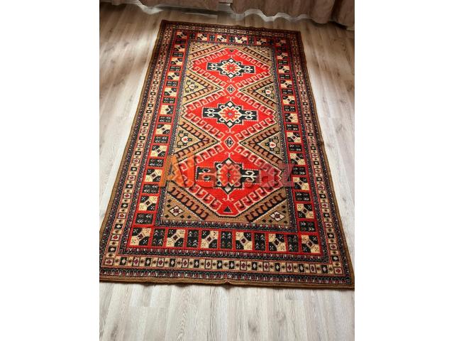 İşlənmiş qədimi ikinci əl xalcalari