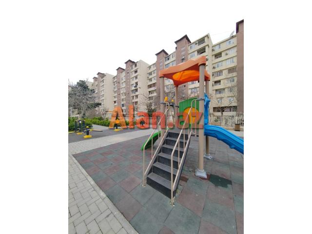 Xətai rayonu General Şıxlinski küçəsi