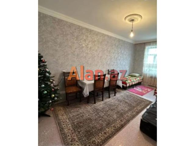 Yeni Günəşli, D massivində qanuni 2 otaqlı, əla qiymətə mənzil