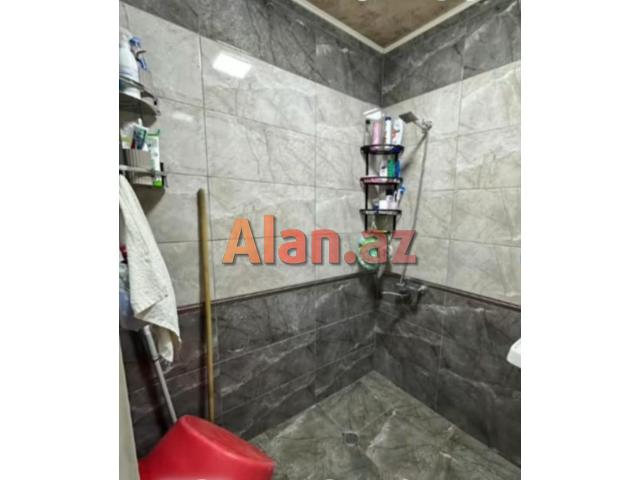 Yeni Günəşli, D massivində qanuni 2 otaqlı, əla qiymətə mənzil