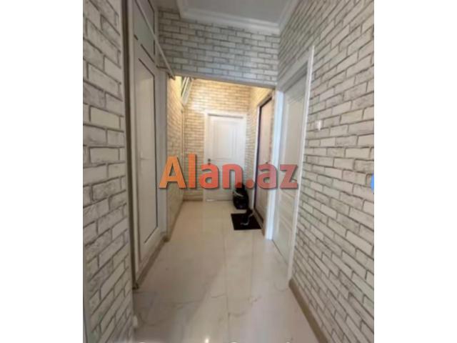 Yeni Günəşli, D massivində qanuni 2 otaqlı, əla qiymətə mənzil