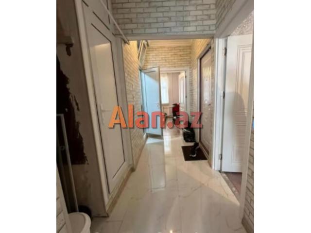 Yeni Günəşli, D massivində qanuni 2 otaqlı, əla qiymətə mənzil