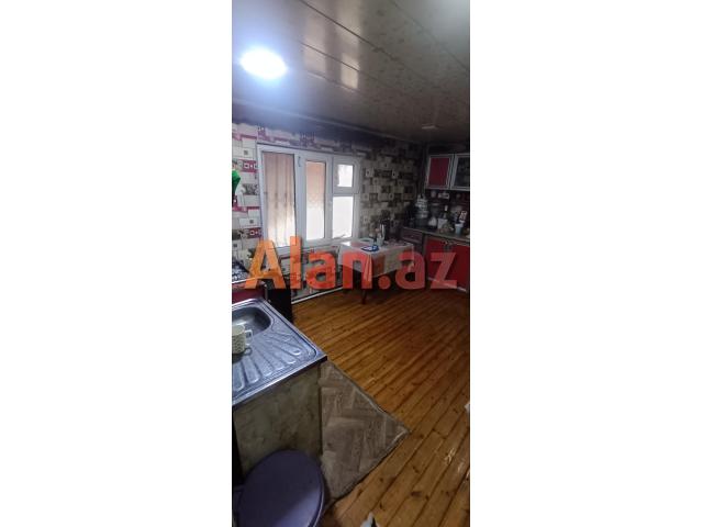 Sabunçu Qəsəbəsi 6 Otaqlı 200+ kv Həyət Evi