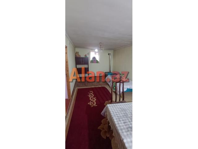 Sabunçu Qəsəbəsi 6 Otaqlı 200+ kv Həyət Evi