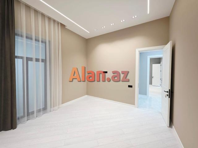 Mərdəkanda bağ evi satılır