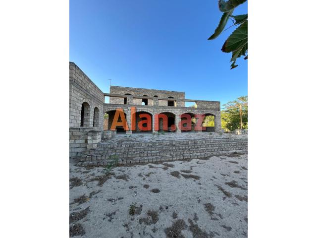 Mərdəkanda 24 sot torpaq sahəsi satılır