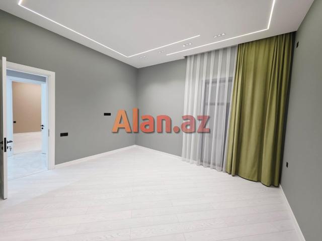 Mərdəkanda bağ evi satılır