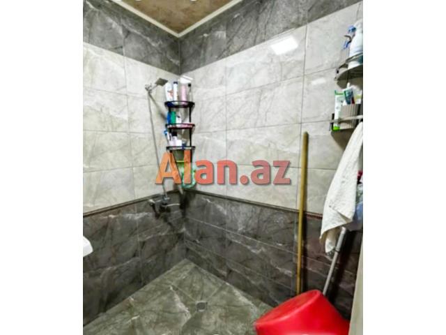 Yeni Günəşli, D massivində qanuni 2 otaqlı, əla qiymətə mənzil