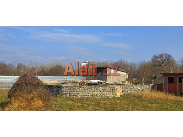 Qəbələdə Təcili ev satılir