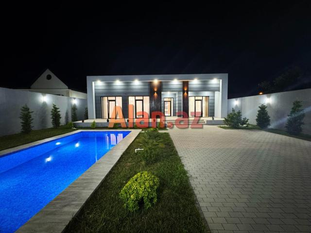 Şüvəlanda bağ evi satılır