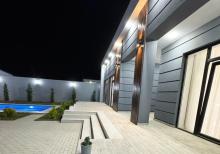 Şüvəlanda bağ evi satılır