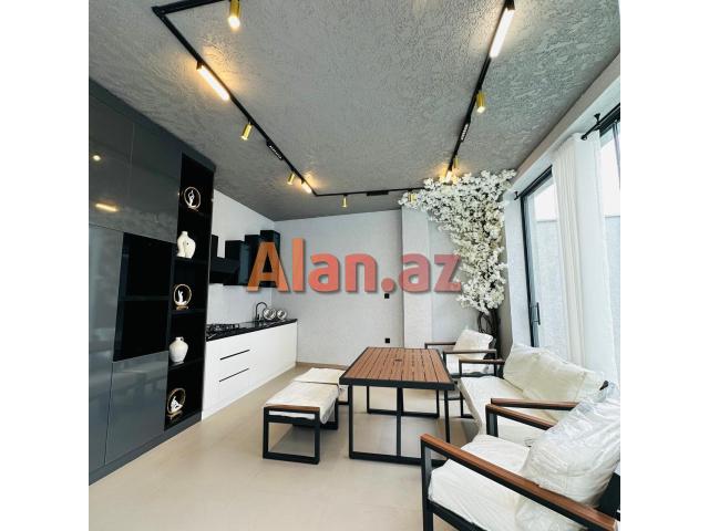 Şüvəlanda bağ evi satılır