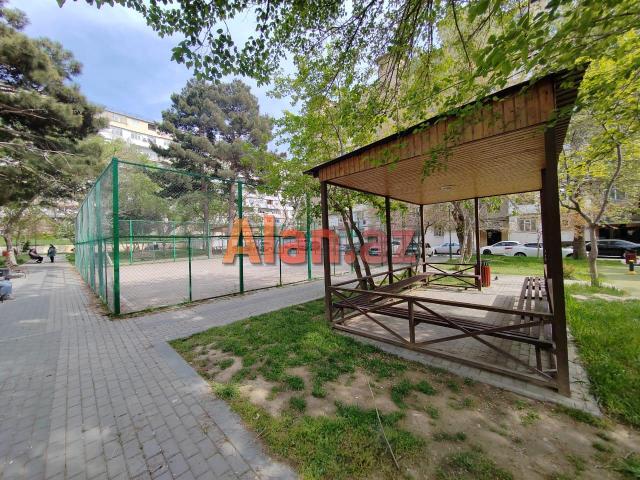 Xətai rayonu Məzahir Rüstəmov küçəsi