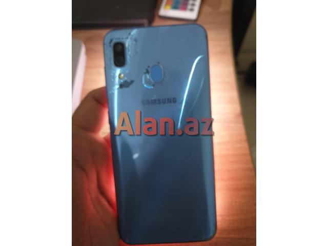 Samsung a 30