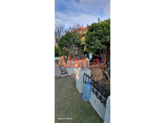 Buzovnada bağ evi satılır