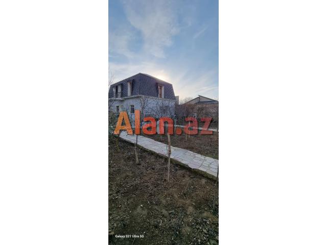 Buzovnada bağ evi satılır