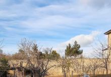 Buzovnada bağ evi satılır