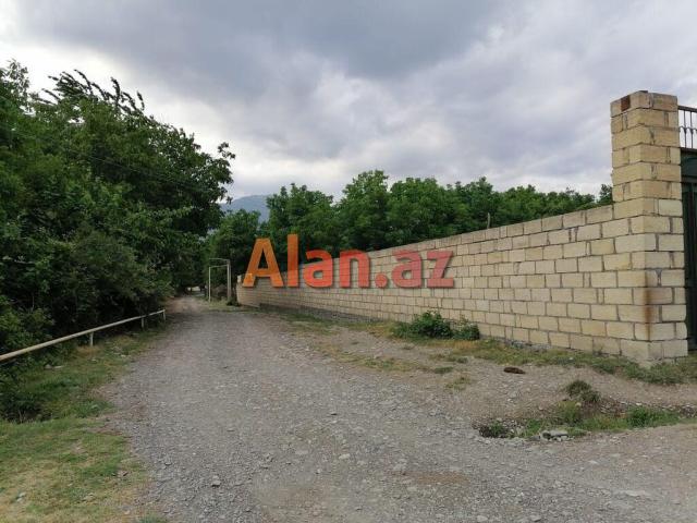 Buzovnada 120 sot torpaq sahəsi satılır.