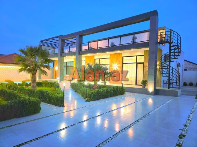 Mərdəkanda bağ evi satılır