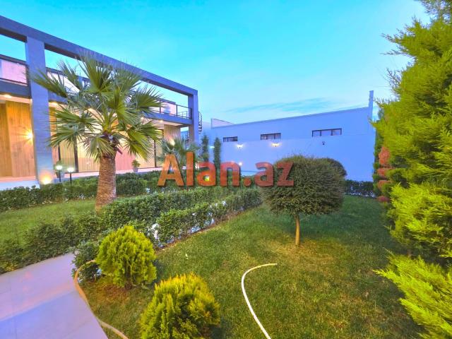 Mərdəkanda bağ evi satılır