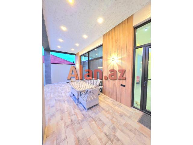 Mərdəkanda bağ evi satılır