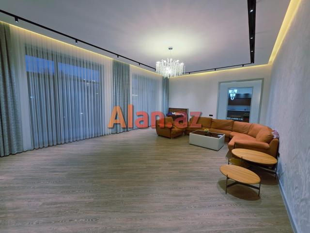 Mərdəkanda bağ evi satılır