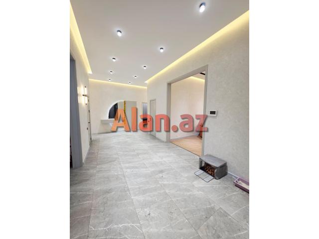 Mərdəkanda bağ evi satılır