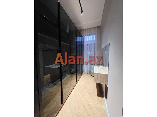 Mərdəkanda bağ evi satılır