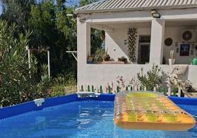 Albalılıq qəsəbəsində həyət evi satılır