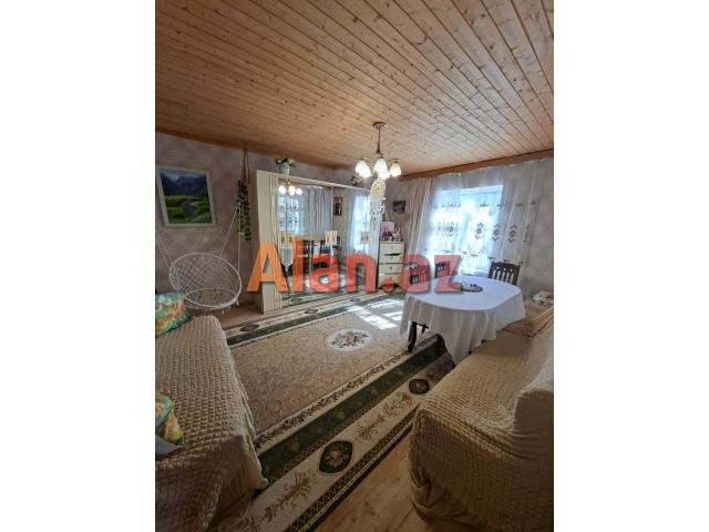 Albalılıq qəsəbəsində həyət evi satılır