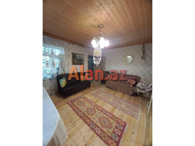 Albalılıq qəsəbəsində həyət evi satılır
