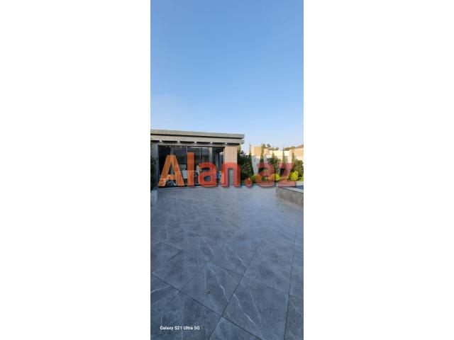 Mərdəkanda villa satılır