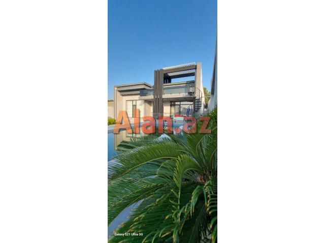 Mərdəkanda villa satılır