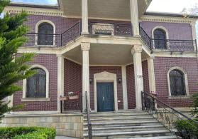 Mərdəkanda  bağ evi satılır